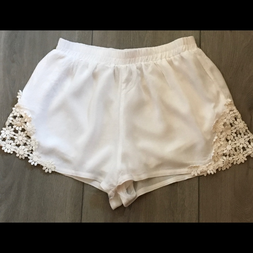 White Short Shorts Crochet Daisy Side Panel